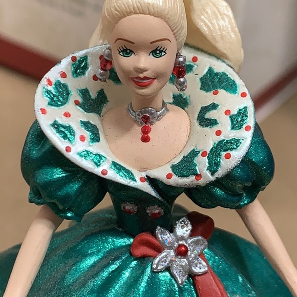 Vintage Barbie Christmas ornament 1995 - Picture 3 of 10